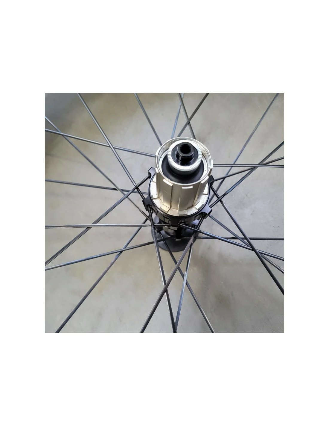 Airstreeem 50/85 Carbon Laufradsatz TT Aero Tubular Neu 5 Airstreeem 50/85 Carbon Laufradsatz TT Aero Tubular Neu – Bild 5