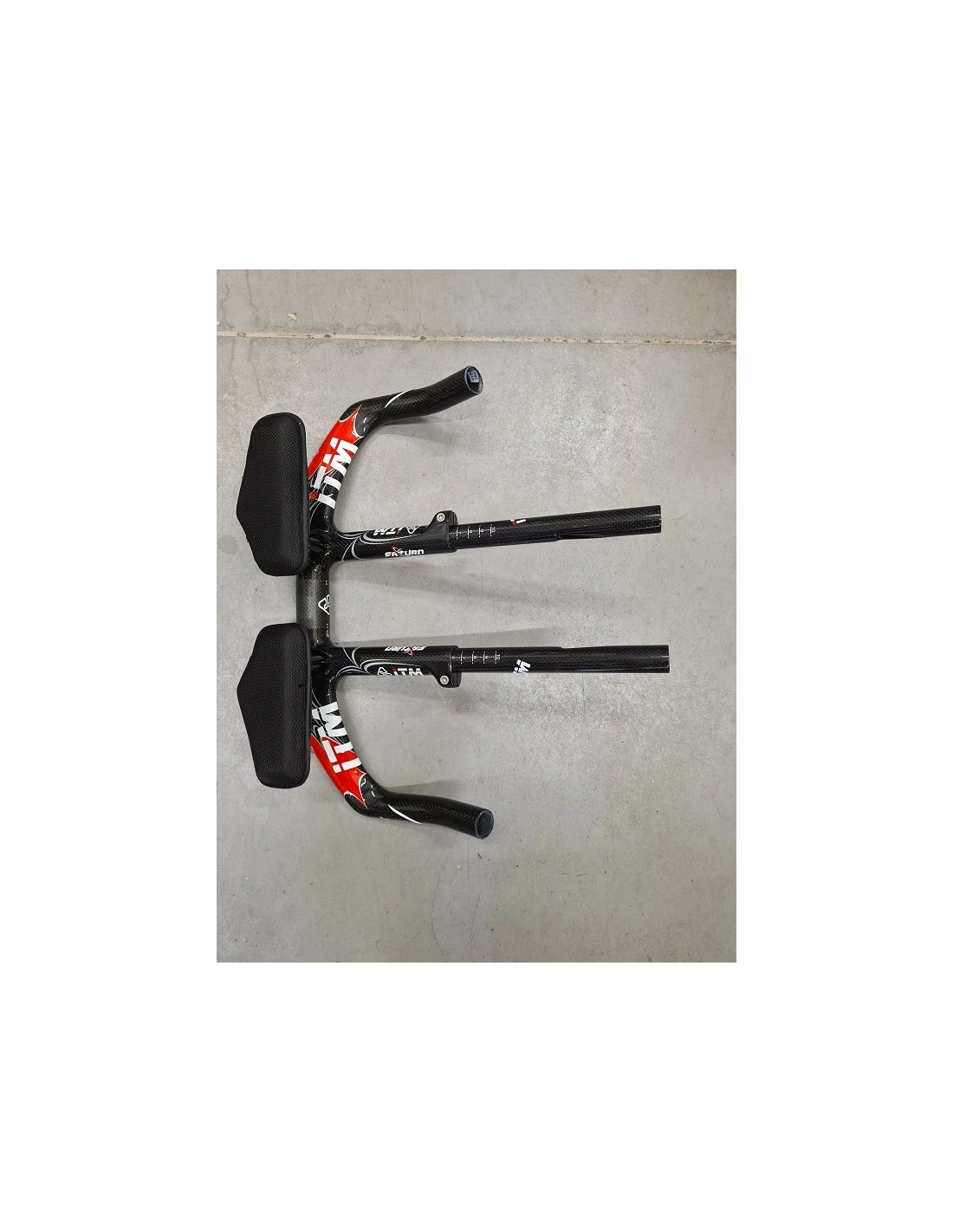 ITM SATURN TT CARBON TRIATHLON-Lenker Inkl. Extensions Neu 2 ITM SATURN TT CARBON TRIATHLON-Lenker Inkl. Extensions Neu – Bild 2
